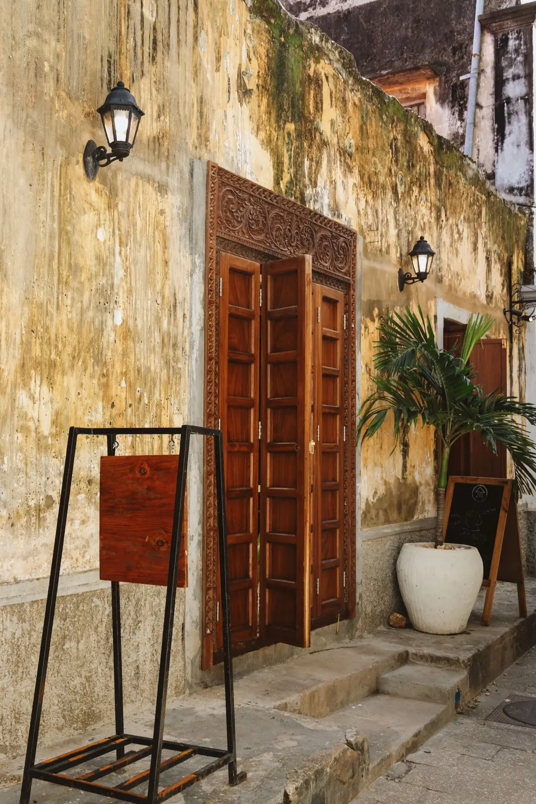 Stone Town — photo 1